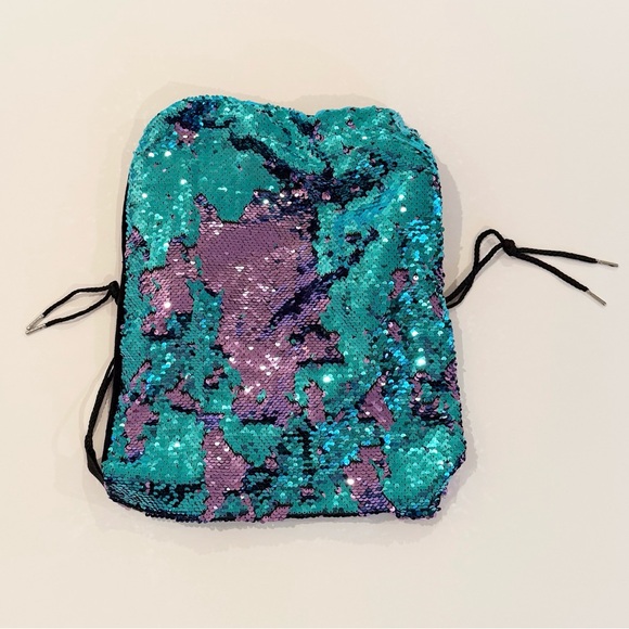 Mermaid Reversible Sequin Drawstring Bag - Picture 2 of 4